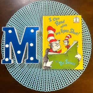 Dr. Seuss Book 'I Can Read with My Eyes Shut!' Pre-owned